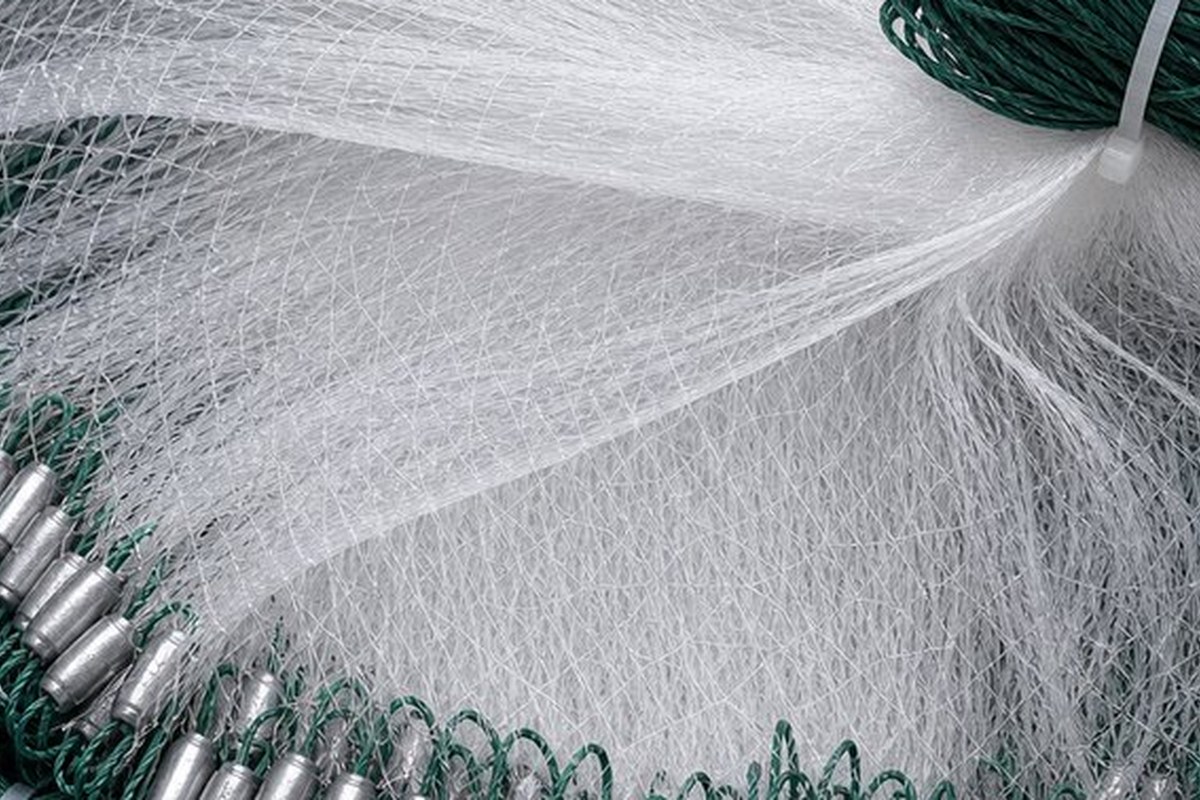 Fishing net mesh line and sinker detail for quality control reference